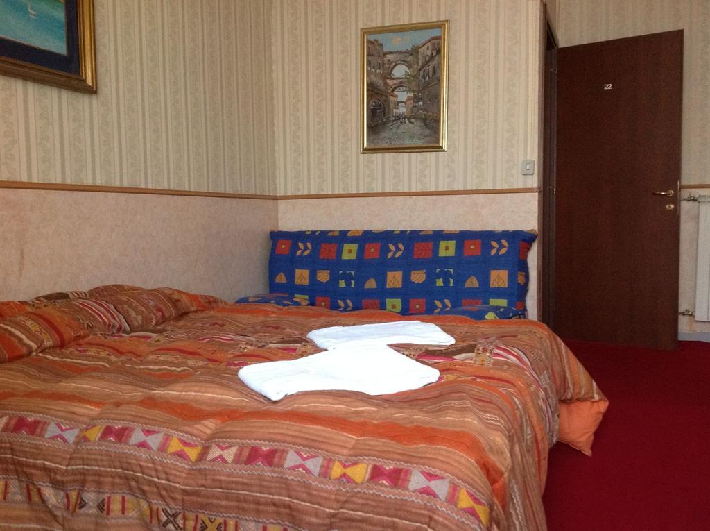 Termini Accommodation Rome Room photo